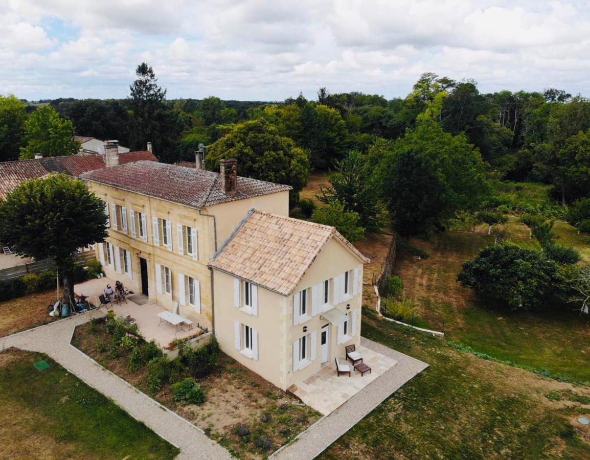 Allee Des Roses Saint-Philippe-d'Aiguille Bagian luar foto